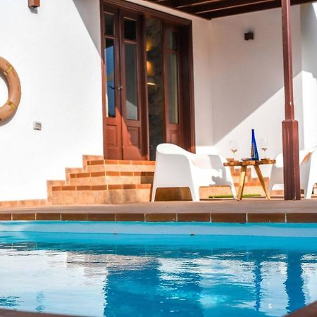 Agradable Y Familiar Con Piscina Casa Inima Villa Playa Blanca  Bagian luar foto