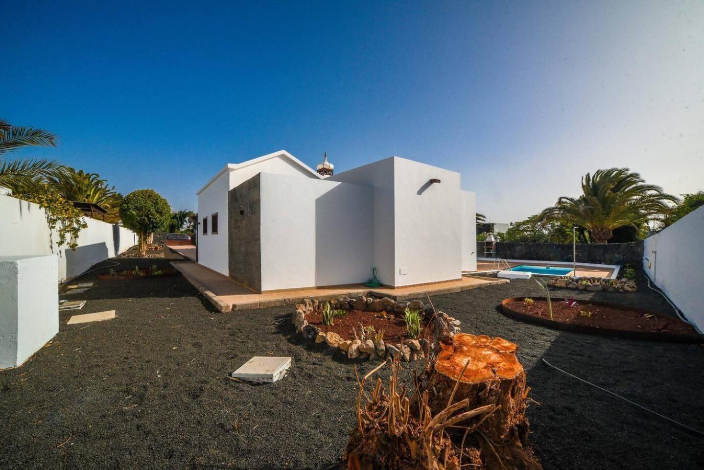 Agradable Y Familiar Con Piscina Casa Inima Villa Playa Blanca  Bagian luar foto