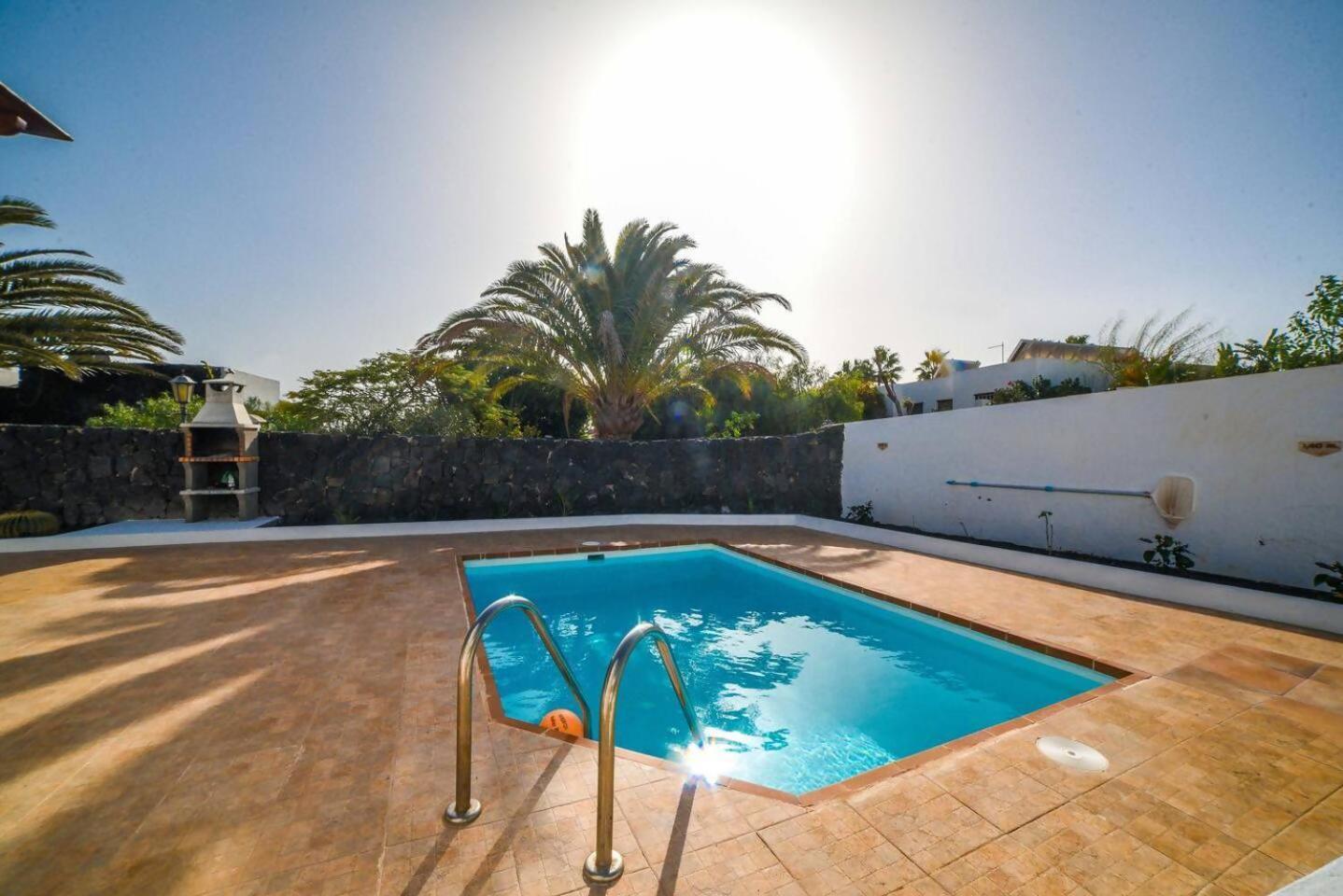 Agradable Y Familiar Con Piscina Casa Inima Villa Playa Blanca  Bagian luar foto