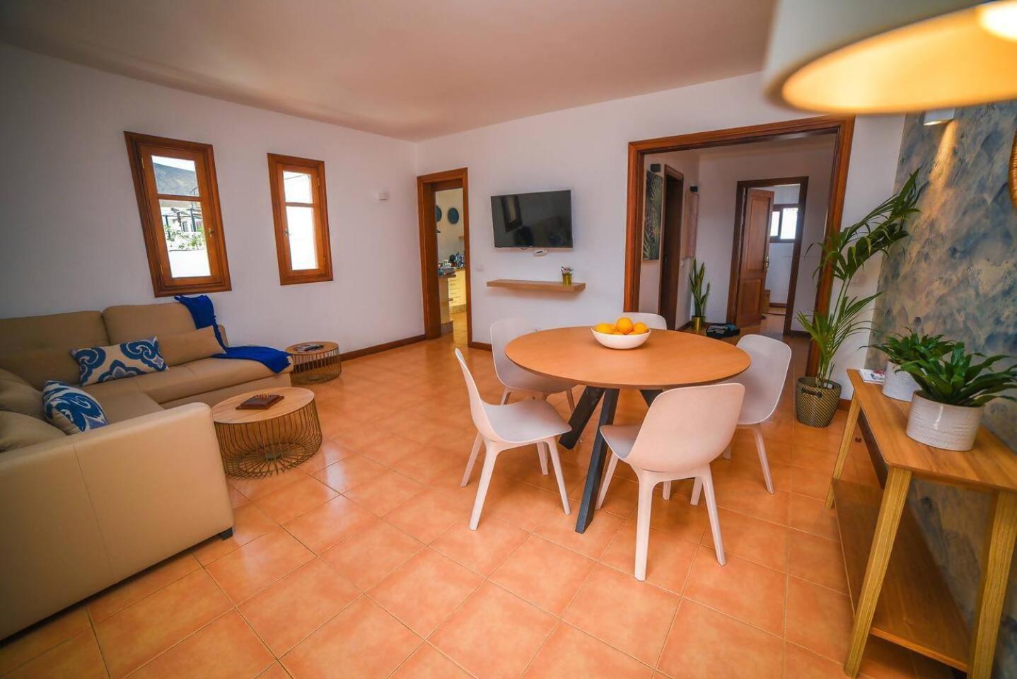 Agradable Y Familiar Con Piscina Casa Inima Villa Playa Blanca  Bagian luar foto